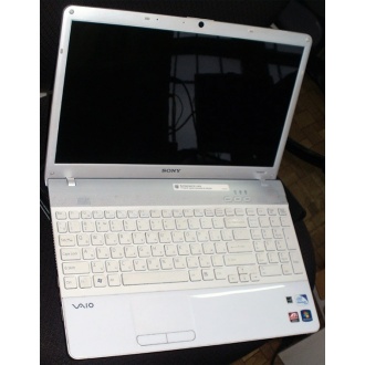Ноутбук Sony Vaio VPCEB3E1R (Intel Pentium P6100 (2x2.0Ghz) /4096Mb DDR3 /320Gb /Radeon HD5470 /15.5" TFT 1366x768) - Кудиново